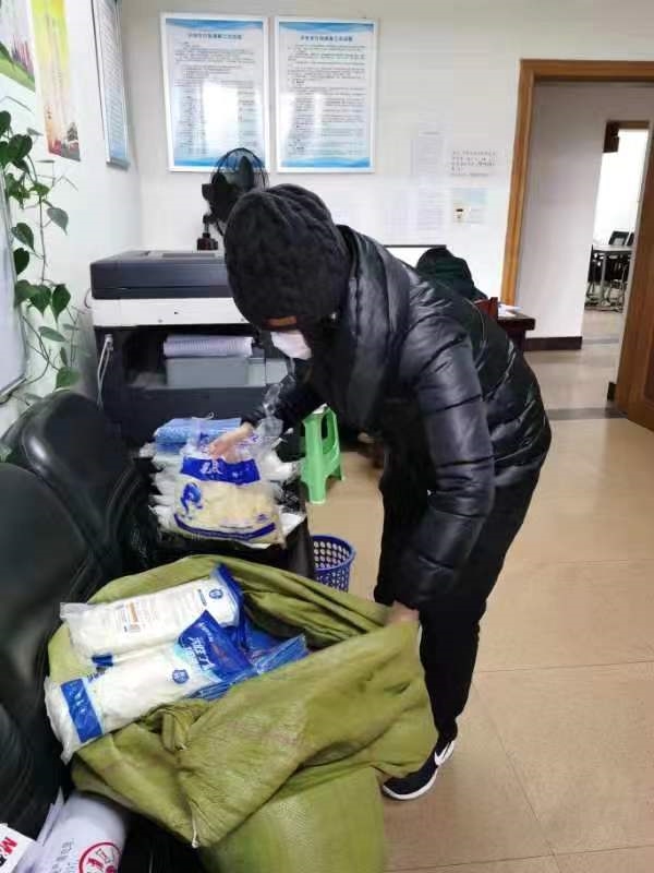 火狐电竞|赌钱、游戏、成人内容,弹窗广告无处不在,用户只能装看不见?(图2) 火狐电竞