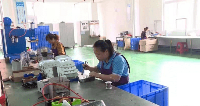 【火狐电竞平台】
封开县鼎力大举提升经济外向度 打造一流营商情况!(图4) 【火狐电竞平台】
封开县鼎力大举提升经济外向度 打造一流营商情况!(图4)